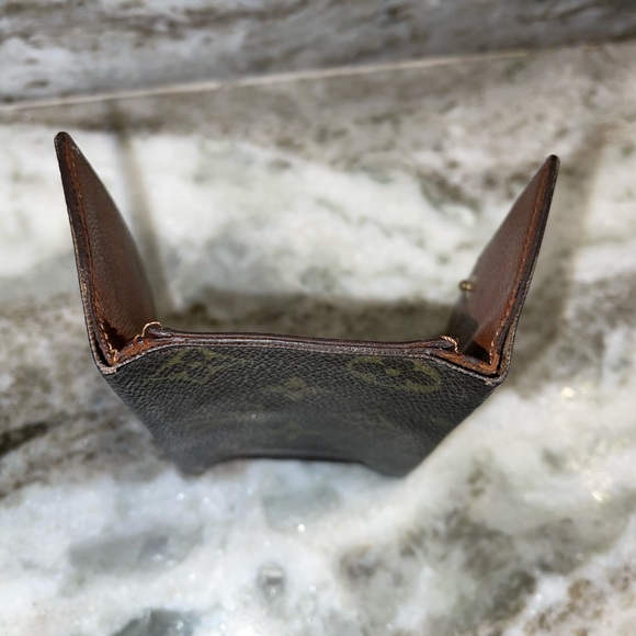 Vintage Louis Vuitton Monogram Key Case Holder - Picture 10 of 16